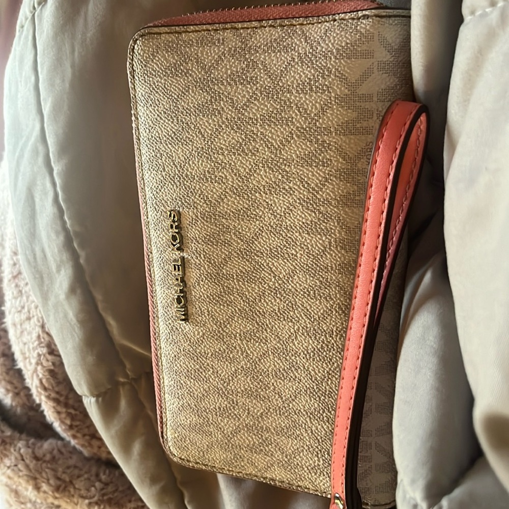 Michael kors pink and white wallet used